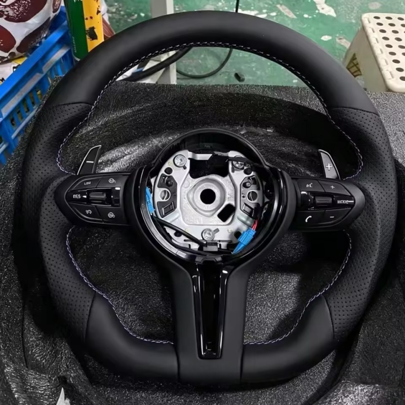Car Accessories For Steering Wheel - Lederen stuurwiel voor BMW M1 M2